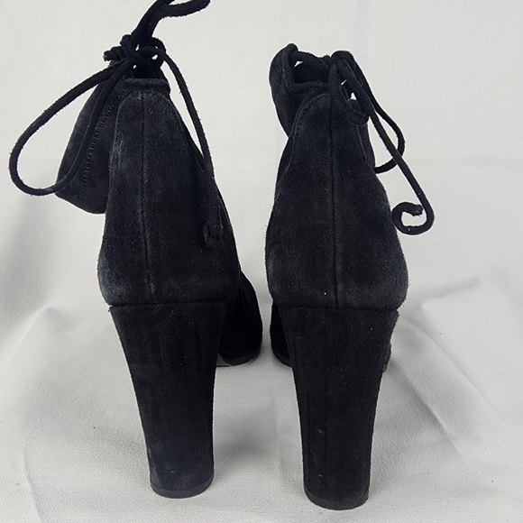 Stuart Weitzman Lofty Lace Up Black Suede Block Heels Ankle Boots Size 8 - Picture 6 of 10